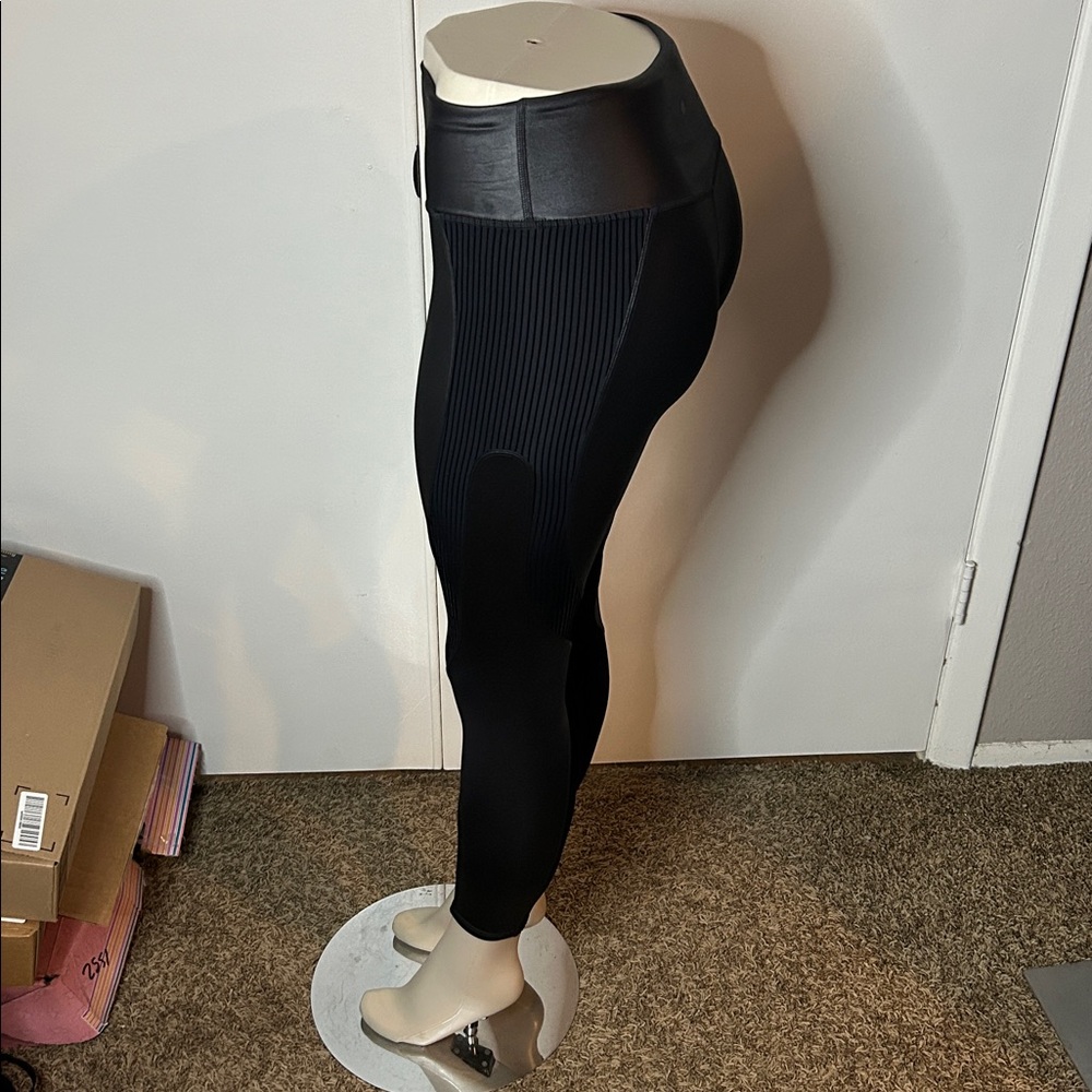 Fabletics Leggings - image 2